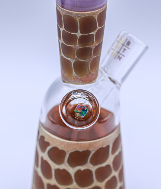 Matt Robertson Giraffe Zoo Tube detail — fixed downstem, two-hole diffusion — borosilicate art glass